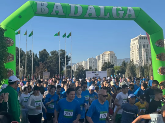 В Ашхабаде на забеге «Крылья дружбы» собрались более 600 участников