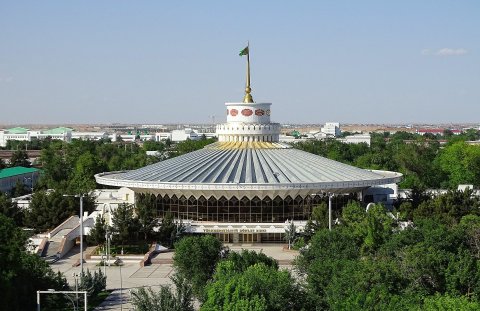 Государственный цирк Туркменистана готовит в Ашхабаде праздничное шоу
