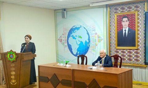 В Ашхабаде побывал представитель Австрийского института европейской дипломатии