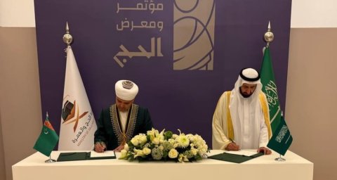 Подписано двустороннее соглашение о хадже туркменистанцев в 2025 году в Саудовскую Аравию