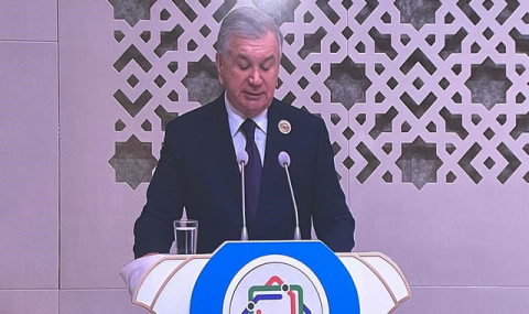 Президент Узбекистана выступил на конференции в Авазе