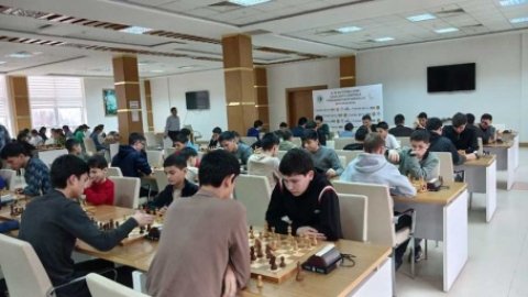 Чемпионат Туркменистана по шахматам среди мужчин и женщин определит лучших