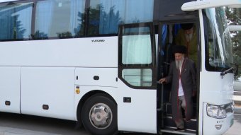 Туркменская делегация почтила память великих поэтов в Иране