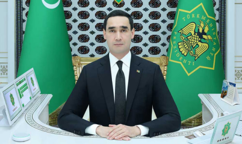 Президент Туркменистана поздравил участников открытия поселка Битараплык