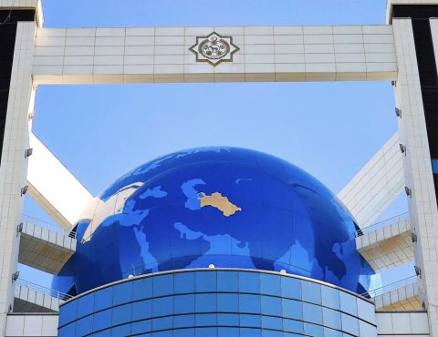 Международное право будут изучать Школьники и студенты Туркменистана