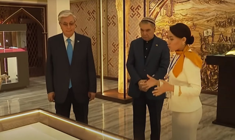 Председатель Халк Маслахаты Туркменистана посетил центр Turkistan Visit Centre