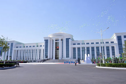В Туркменистане прошёл конкурс управленческих навыков в Академии госслужбы