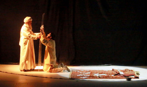 В Туркменистане состоялся показ спектакля «Пурсат» о Махтумкули