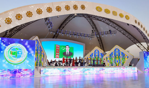 В Туркменистане состоялся финальный тур телеконкурса «Ýaňlan, Diýarym!»