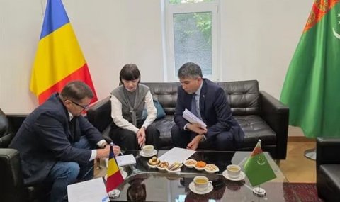 Посол Туркменистана обсудил сотрудничество с компанией Chimcomplex