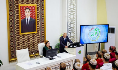 В Туркменистане прошла конференция ко Дню науки