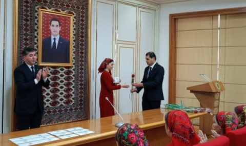 В Министерстве связи Туркменистана прошли торжества по случаю 8 марта