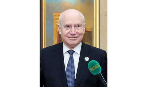 Президент Туркменистана встретился с генсеком СНГ