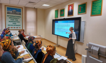 В Ашхабаде состоялся двухдневный семинар для преподавателей ВУЗов