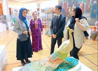 Мастер-классы по иранской миниатюре и золочению стартовали в Ашхабаде