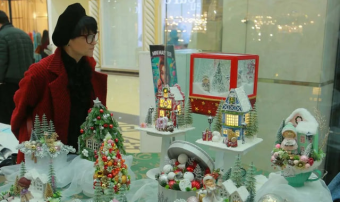 В Ашхабаде в ТЦ «Беркарар» открылась выставка «Мир кукол и игрушек»