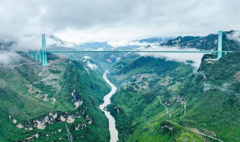 Мост Хуацзян сокращает путь до двух минут