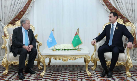 Президент Туркменистана провёл встречу с Генсеком ООН в Авазе