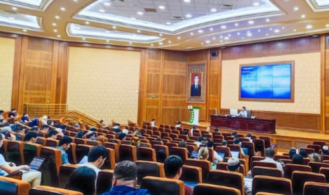 На бирже Туркменистана заключены сделки на 3,2 млн манатов