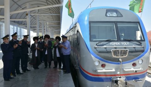 В Китае модернизировали 20 грузовых тепловозов для железных дорог Туркменистана