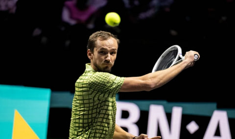 Российский теннисист Данил Медведев продолжает борьбу на турнире «Мастерс»