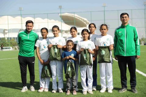 Футбольный турнир в Аркадаге продемонстрировал мастерство командной игры