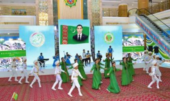 Ашхабаде названа победительница конкурса «Iň eýjejik gyzjagaz – 2026»