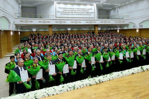 Профессиональный праздник отметили нефтяники Балканского велаята