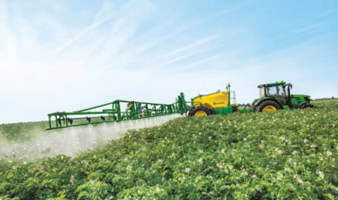 Аграрии Туркменистана получили в пользование новые опрыскиватели John Deere