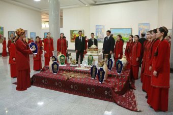 В Ашхабаде открылась выставка студенческих работ к 35-летию независимости страны