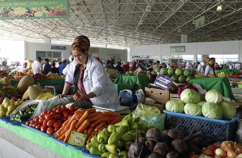  Рынки Туркменистана утопают в изобилии свежих даров природы