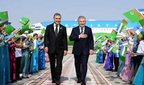 Президент Узбекистана посетил Туркменистан с рабочим визитом