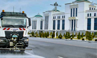 Город Аркадаг получает современную технику для уборки и благоустройства города