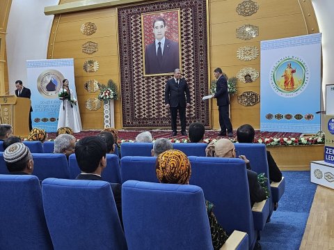 Работники ТЭК Туркменистана широко отметили свой профессиональный праздник