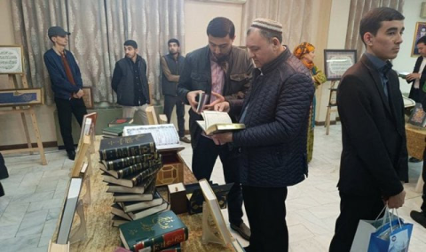 Посольство Ирана в Туркменистане устроило ифтар и культурную выставку