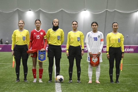 Судья из Туркменистана участвует в судействе чемпионата ЦАФА в Ташкенте