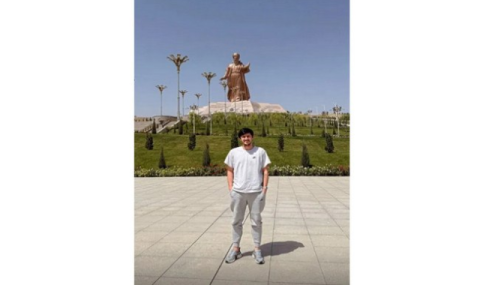 Сердар Азмун посетил Туркменистан