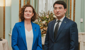 Посол Туркменистана побывал на новогоднем приеме во Фландрии