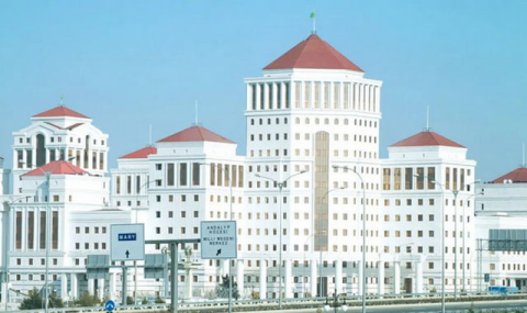 В Ашхабаде реконструируют улицу Анкара