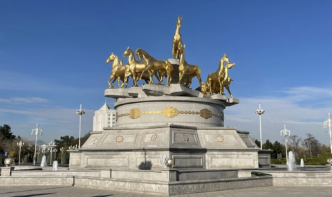 Туркменские скакуны и возрождение коневодства