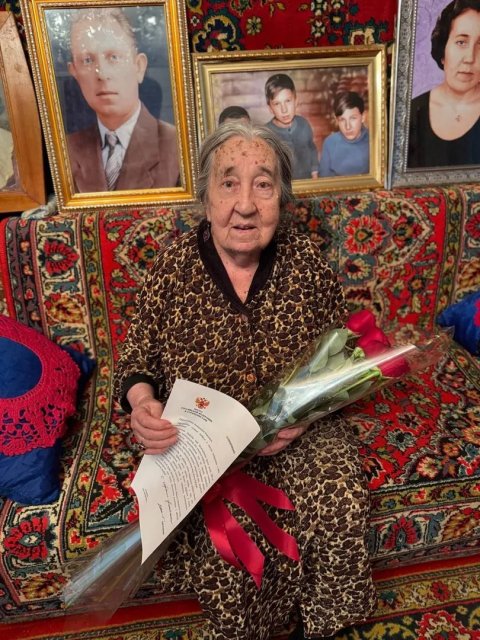 Антонину Пряничникову – ветерана ВОВ из Ашхабада поздравили с 97-летием
