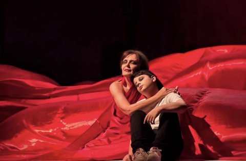 В Ашхабаде премьера спектакля «Мамочка» прошла с аншлагом   