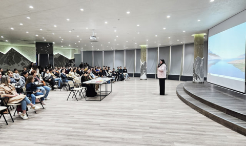 К Международному дню добровольца в Ашхабаде организовали фестиваль волонтёров