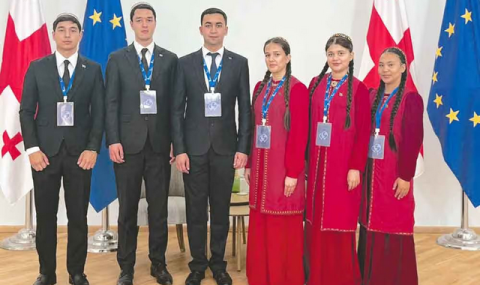 Студенты Туркменистана выступили на международном форуме в Грузии
