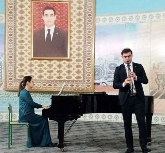 Выпускники-кларнетисты выступили на сцене Туркменской национальной консерватории