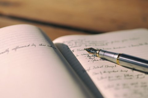 В Туркменистане объявлен конкурс каллиграфии среди молодёжи