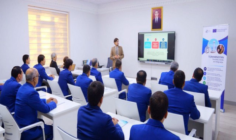 В Туркменистане прошел семинар по упрощению торговых процедур