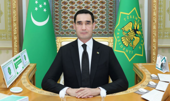 Президент Туркменистана поздравил дипломатов с профессиональным праздником