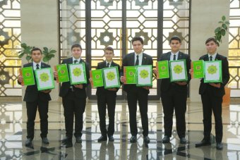 В Ашхабаде отметили достижения победителей международных олимпиад 