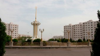 В Дашогузе продолжается масштабная программа по обновлению уличного освещения 